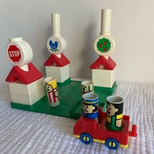 Vintage 1983 Johnson + Johnson Peg Pals Village